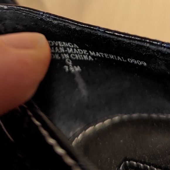 Y2K Navy Crocodile Pattern Kitten Heels - Picture 7 of 11